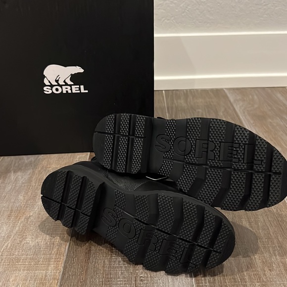 Sorel waterproof Lennox Moto Boot - Picture 3 of 6